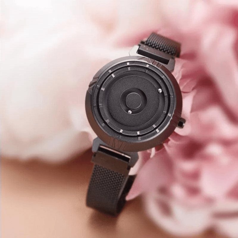 Montre à bille magnétique pour Femme - Selena : La Lumière de la Lune au Poignet - GIRRŌS