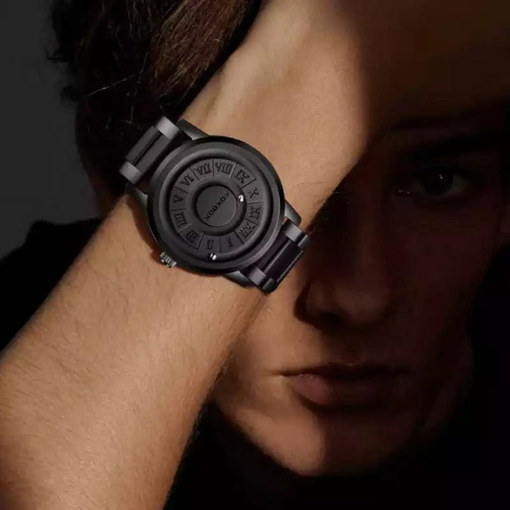 Montre à bille magnétique pour homme - FoxBox : Fusion de Technologie et d'Élégance - GIRRŌS